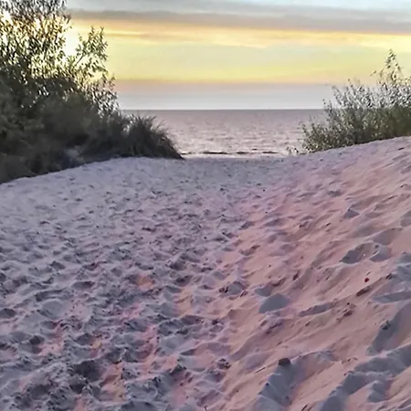 2 Bedroom Gorgeous In Casa vacanze